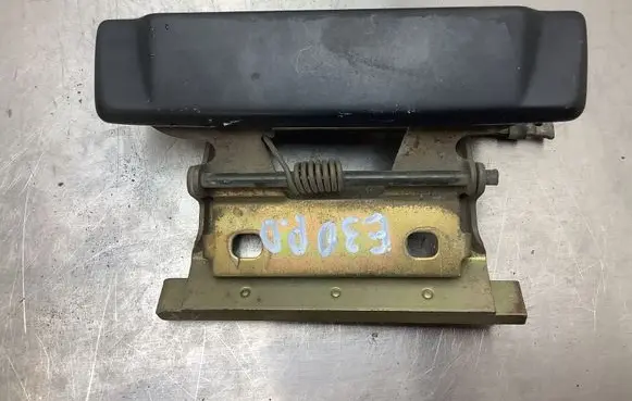 BMW 3 E30 Front door exterior handle 1876070