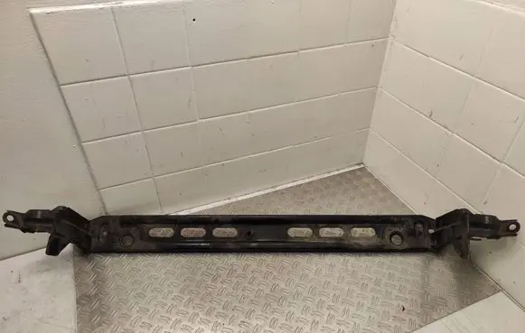 Volvo V60 Radiator mount bracket 31368100