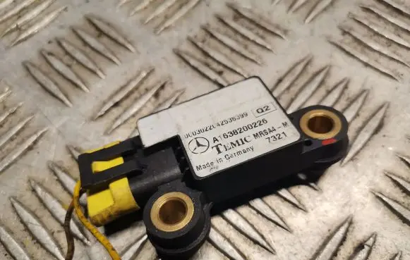 Mercedes-Benz ML W163 Airbag deployment crash/impact sensor 1638200226