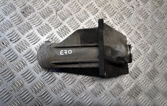 BMW X5 E70 Driveshaft support bearing bracket 7552540