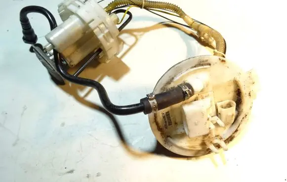 Audi A4 S4 B6 8E 8H Fuel injection high pressure pump 220801013003