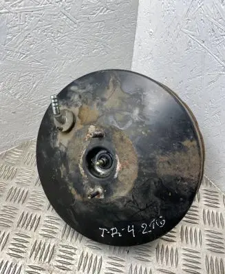 Toyota RAV 4 (XA10) Brake booster