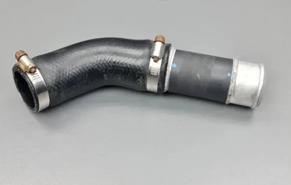 Honda CR-V Intercooler hose/pipe