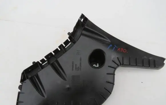 Volvo V60 Rear bumper mounting bracket 31265282