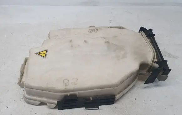 BMW 1 E81 E87 Fuse box cover 12907544575