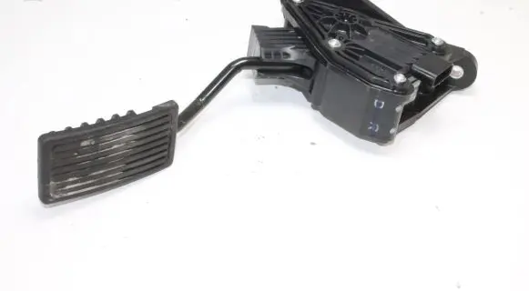 Honda CR-V Accelerator throttle pedal
