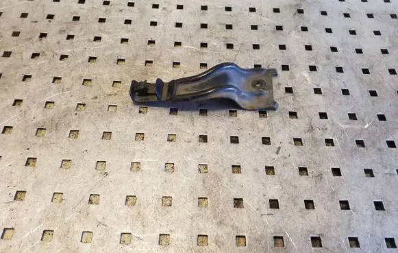 Subaru Outback Radiator mount bracket