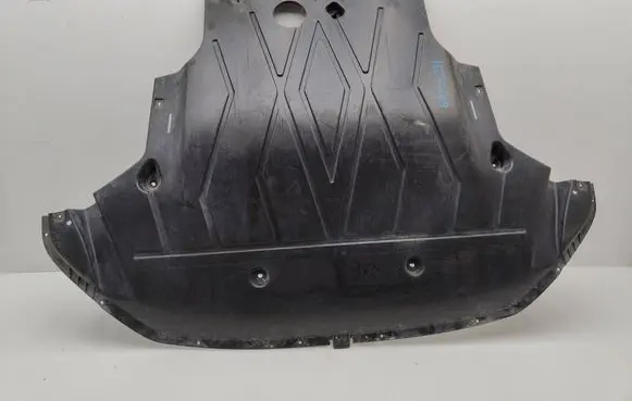 Volkswagen Transporter - Caravelle T7 Engine splash shield/under tray 7T0825453D