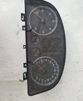 Volkswagen Caddy Speedometer (instrument cluster) 1T0920851C V0021000 VWZ770D0770600