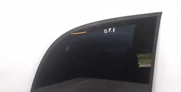 Opel Zafira A Rear side window 90579312 90579314