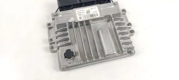 SsangYong Rexton Engine control unit/module 6715400432
