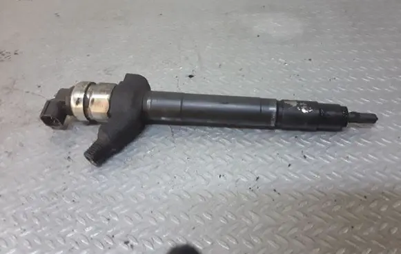 Fuel injector