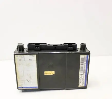 Jaguar XK8 - XKR Door central lock control unit/module LJE2600AB