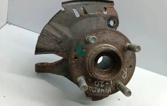 Hyundai i20 (PB PBT) Front wheel hub spindle knuckle 8K1501 8K15