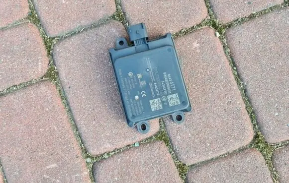 Distronic sensor radar