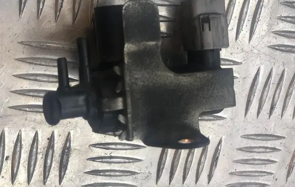 Honda CR-V Turbo solenoid valve 139700870