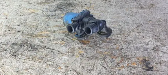 BMW 3 E46 Coolant heater control valve 64118369805 147412144