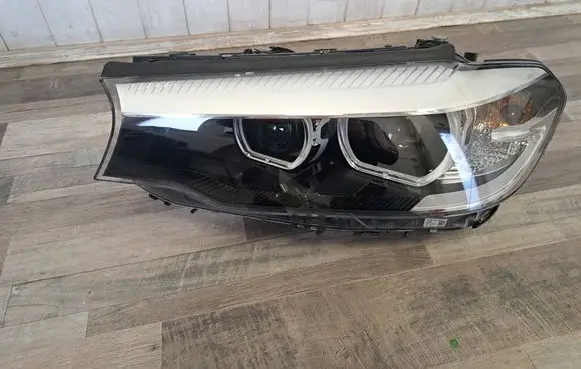 Headlight/headlamp