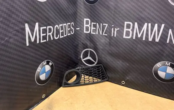 BMW 1 F20 F21 Front tow hook cap/cover 8048969