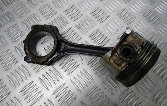 Renault Scenic I Piston with connecting rod