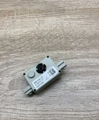 BMW 6 F06 Gran coupe Aerial antenna amplifier 6990090 213675