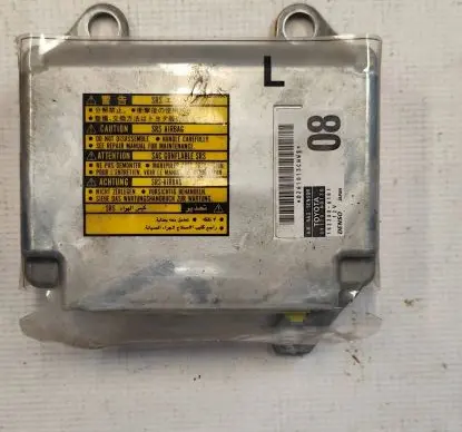 Toyota Land Cruiser (J120) Airbag control unit/module 8917060130