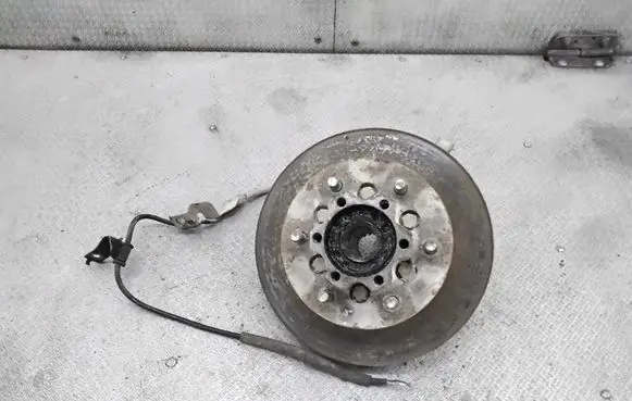 Hyundai Galloper Front wheel hub spindle knuckle