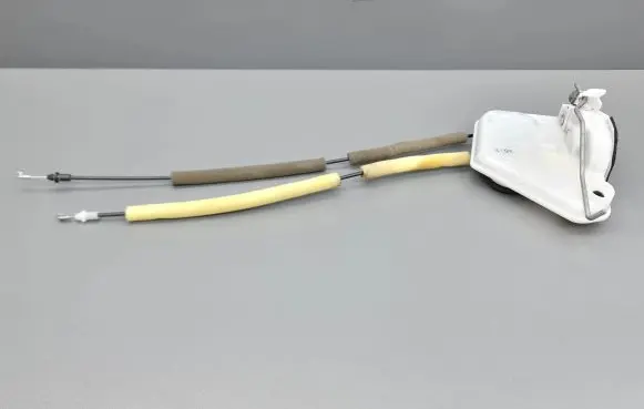 Mazda 3 III Front door lock BJE7 SPLK70R