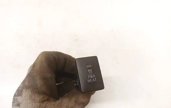 Toyota RAV 4 (XA30) Windscreen/window heater switch 15B116