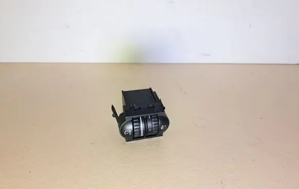 Volkswagen Golf VI Headlight level height control switch 5K0941333