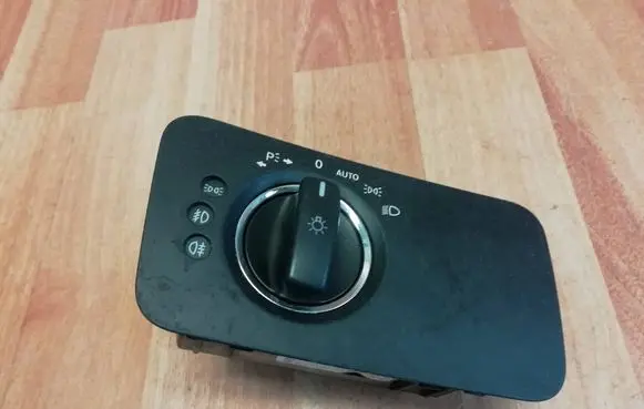 Mercedes-Benz CLS C219 Light switch A2195450704