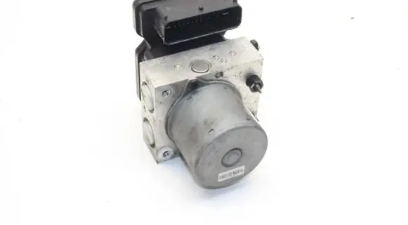 Hyundai i40 ABS Pump 589203Z930
