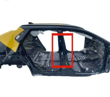 Toyota bZ4X Pillar (middle) 