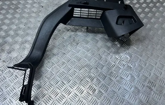 Volkswagen Golf VIII Trunk/boot side trim panel 5H6867761