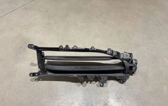 Porsche Taycan 9J1 Intercooler air guide/duct channel 9J1121751 95B965501AA