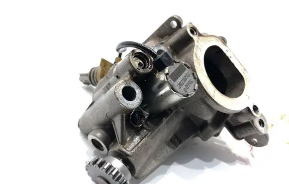 Nissan Qashqai J12 Oil pump 150100347R