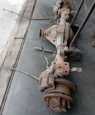 Iveco Daily 35.8 - 9 Rear axle beam with reductor 