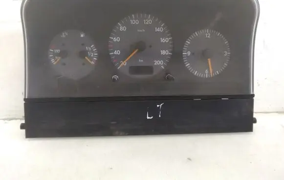 Volkswagen II LT Speedometer (instrument cluster) 870014575162