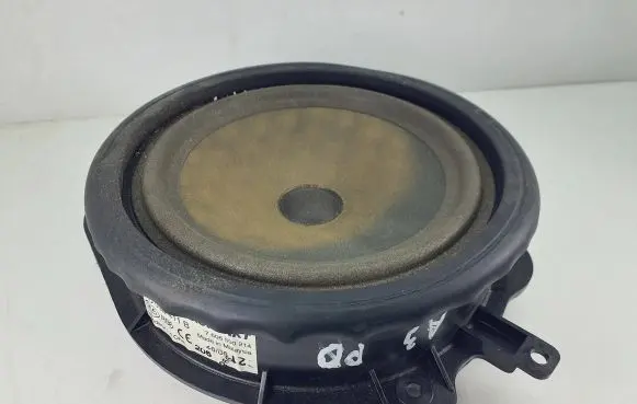 Audi A3 S3 8P Front door speaker 8P0035411B 7606500214
