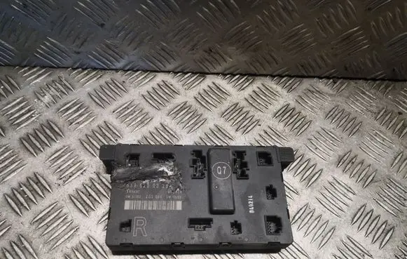 Mercedes-Benz Vito Viano W639 Door control unit/module 6398200326 A6398200326