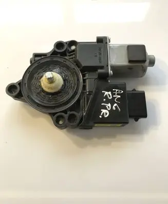 KIA Ceed Front door window regulator motor 82460A2010 001100241062
