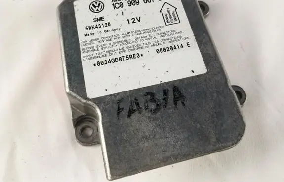 Skoda Fabia Mk1 (6Y) Airbag control unit/module 1C0909601C 5WK43126 06020414E