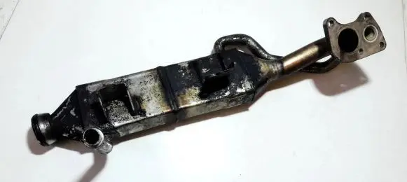 Chrysler 300 - 300C EGR valve cooler a6421400175 614900103