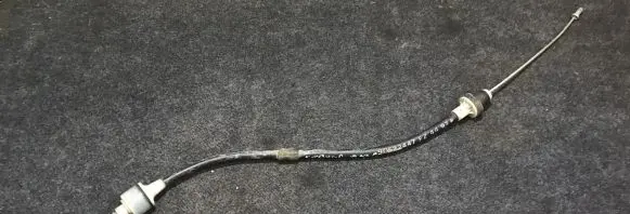 Opel Tigra A Clutch cable 90522447