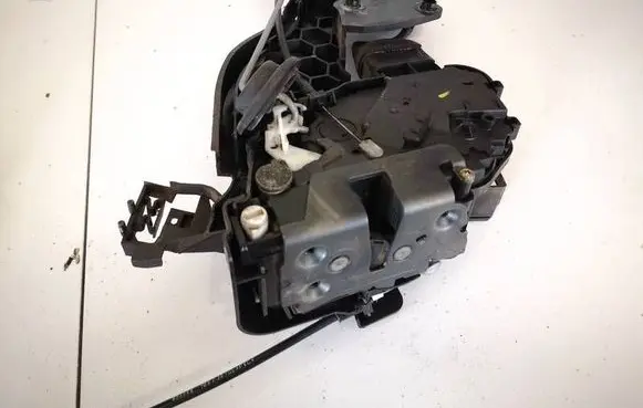 Volvo V50 Rear door lock 30753668