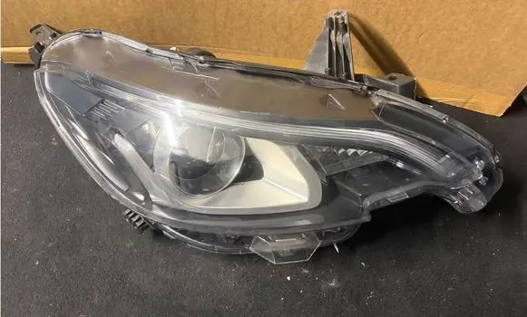 Peugeot 108 Headlight/headlamp