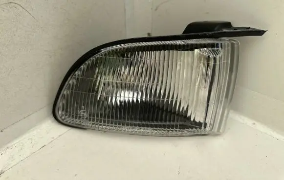 Mitsubishi Galant Headlight/headlamp