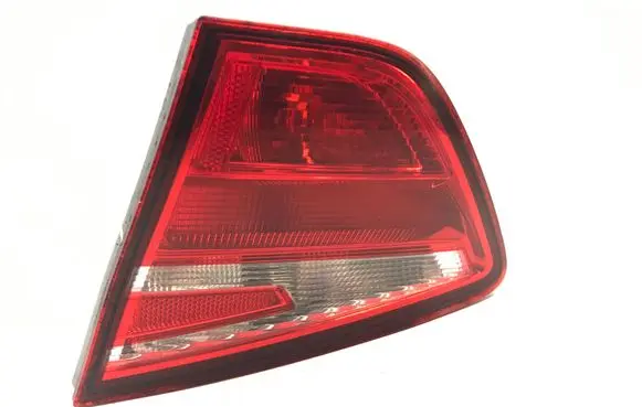 Seat Toledo IV (NH) Tailgate rear/tail lights 18491002