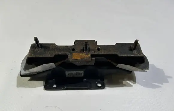 Dodge RAM Gearbox mounting bracket 68149945aa
