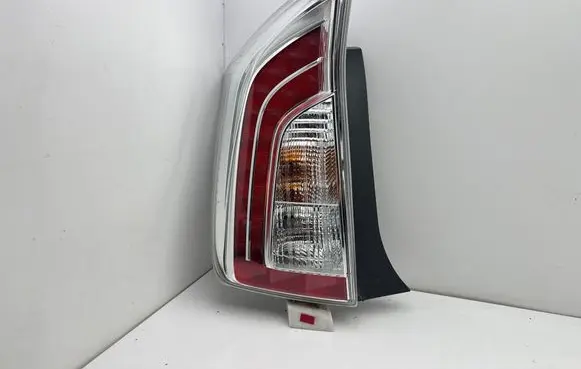 Toyota Prius (XW30) Rear/tail lights E115725